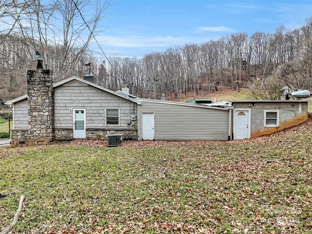 18 & 44 Sierra Point Waynesville, NC 28786