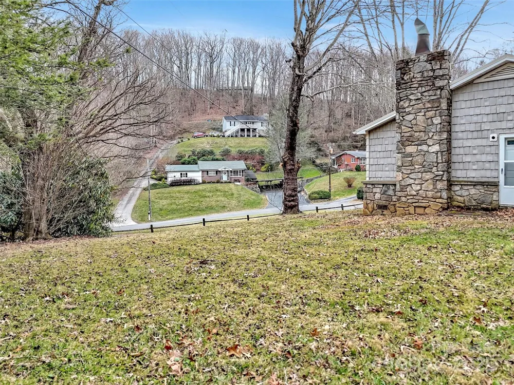 18 & 44 Sierra Point Waynesville, NC 28786
