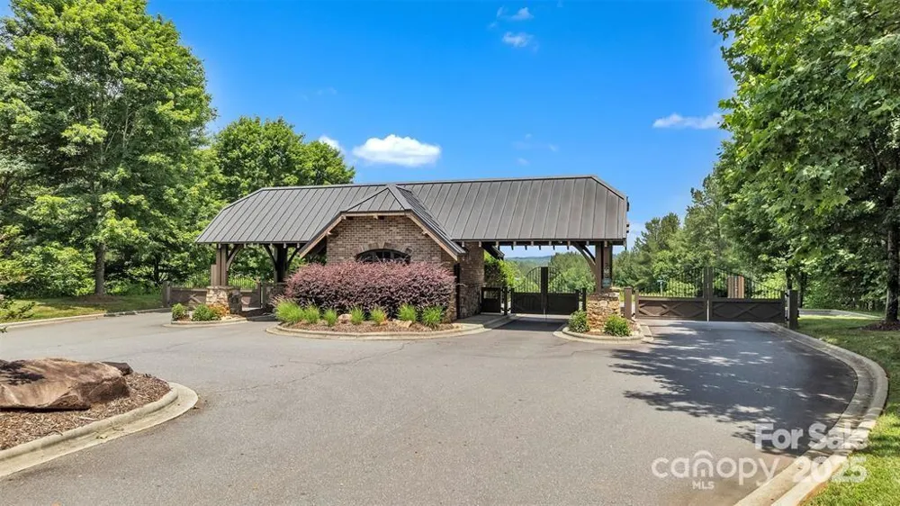 584 E Settings Boulevard NW #267 Valdese, NC 28690