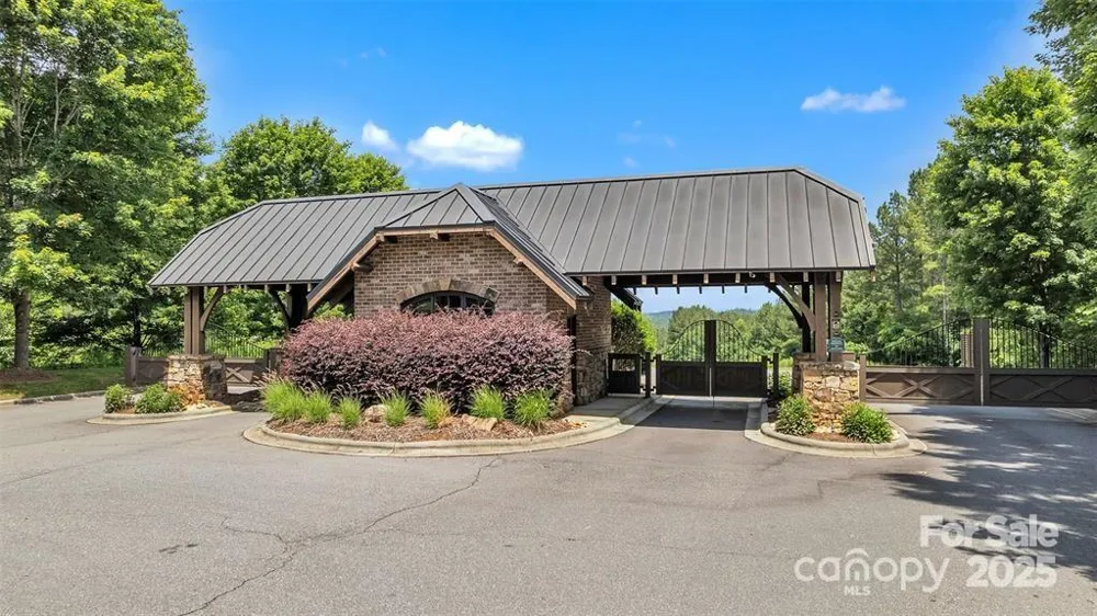 584 E Settings Boulevard NW #267 Valdese, NC 28690