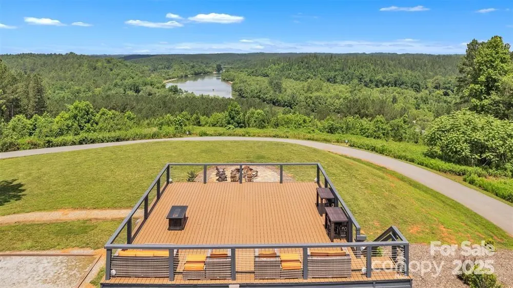 584 E Settings Boulevard NW #267 Valdese, NC 28690