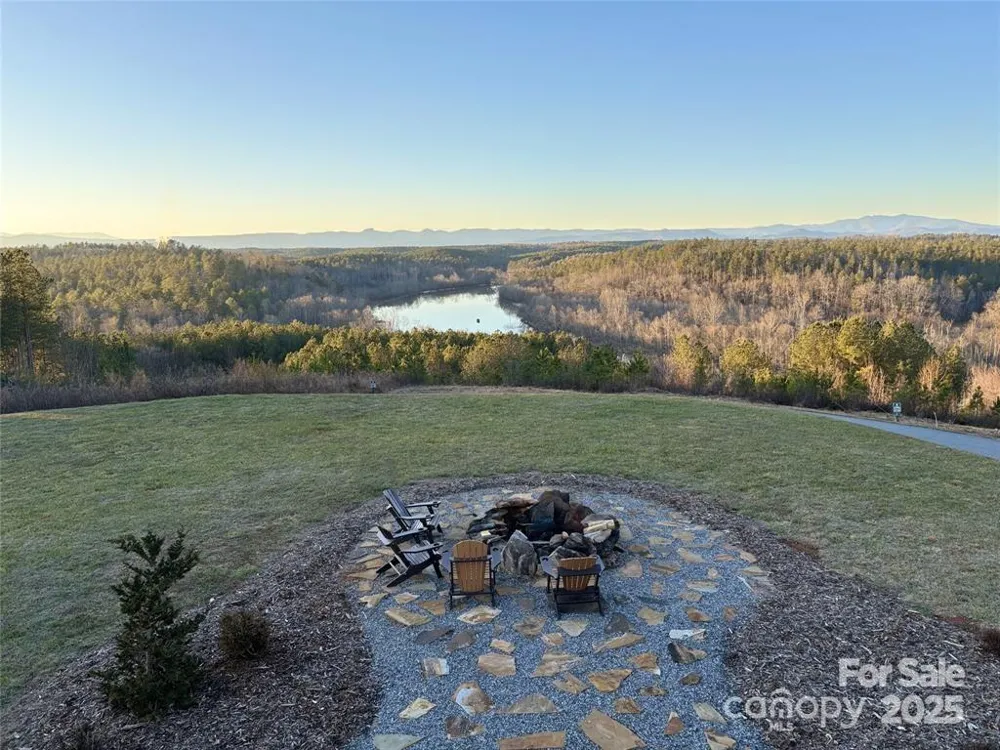 584 E Settings Boulevard NW #267 Valdese, NC 28690