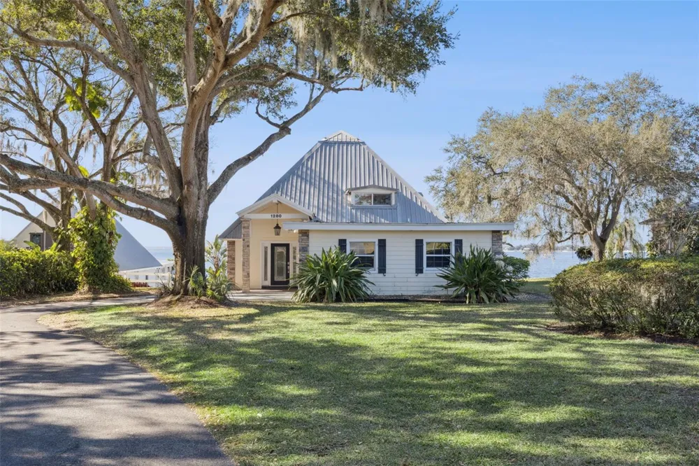 1280 CROOKED LAKE DRIVE Babson Park, FL 33827