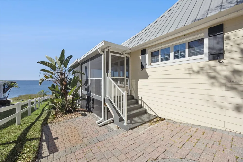 1280 CROOKED LAKE DRIVE Babson Park, FL 33827