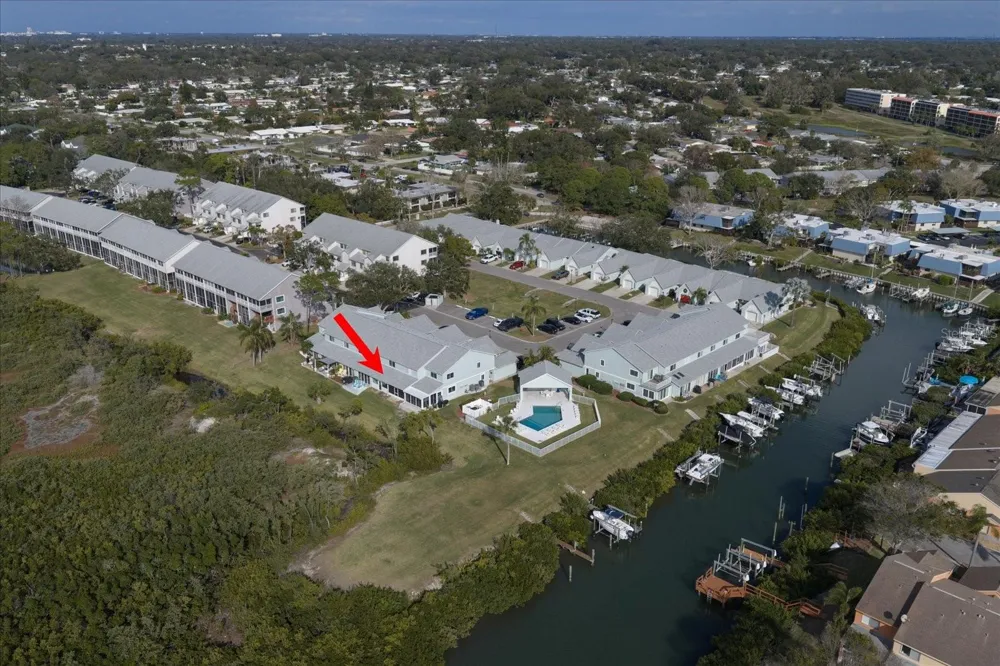 9434 TARA CAY COURT #25 Seminole, FL 33776