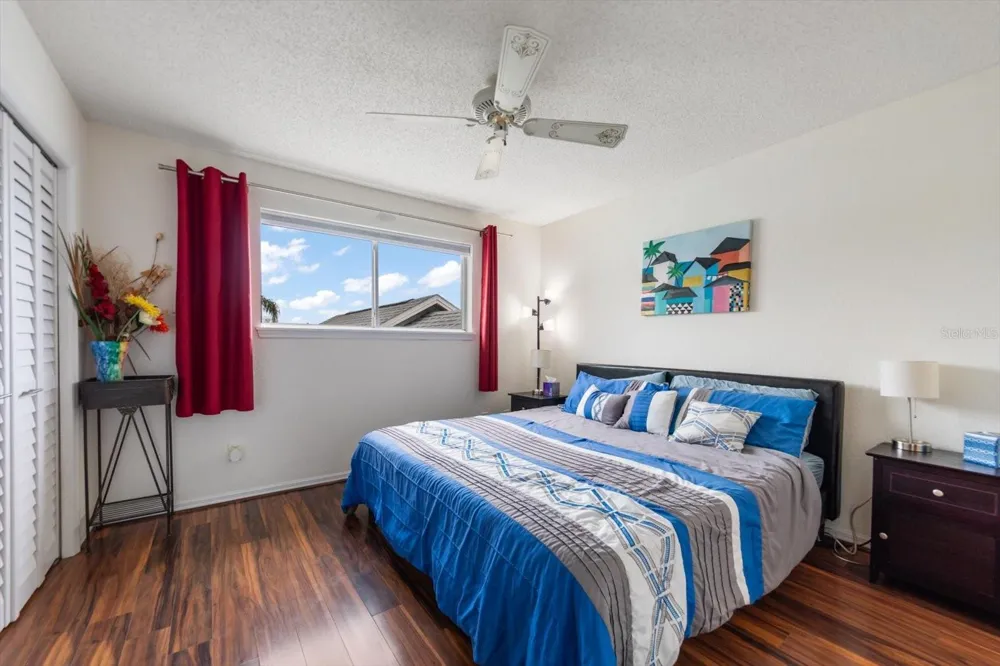 9434 TARA CAY COURT #25 Seminole, FL 33776