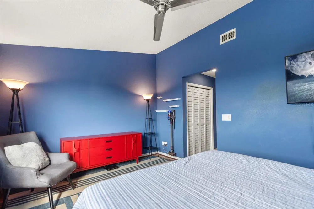 9434 TARA CAY COURT #25 Seminole, FL 33776
