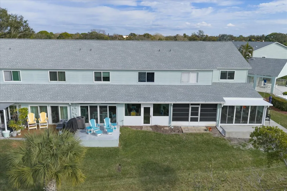 9434 TARA CAY COURT #25 Seminole, FL 33776