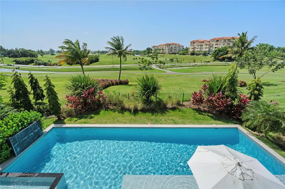 3 THE ENCLAVE Dorado, PR 00646