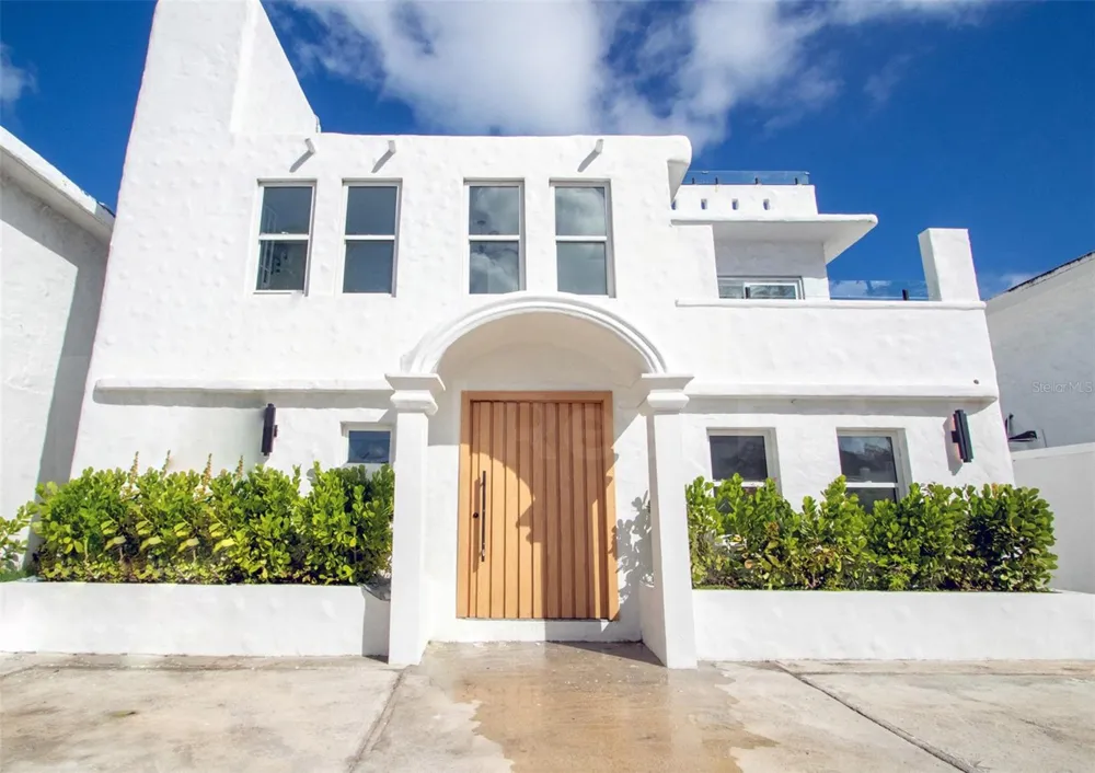2071 CACIQUE STREET San Juan, PR 00911