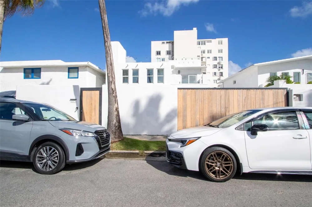 2071 CACIQUE STREET San Juan, PR 00911