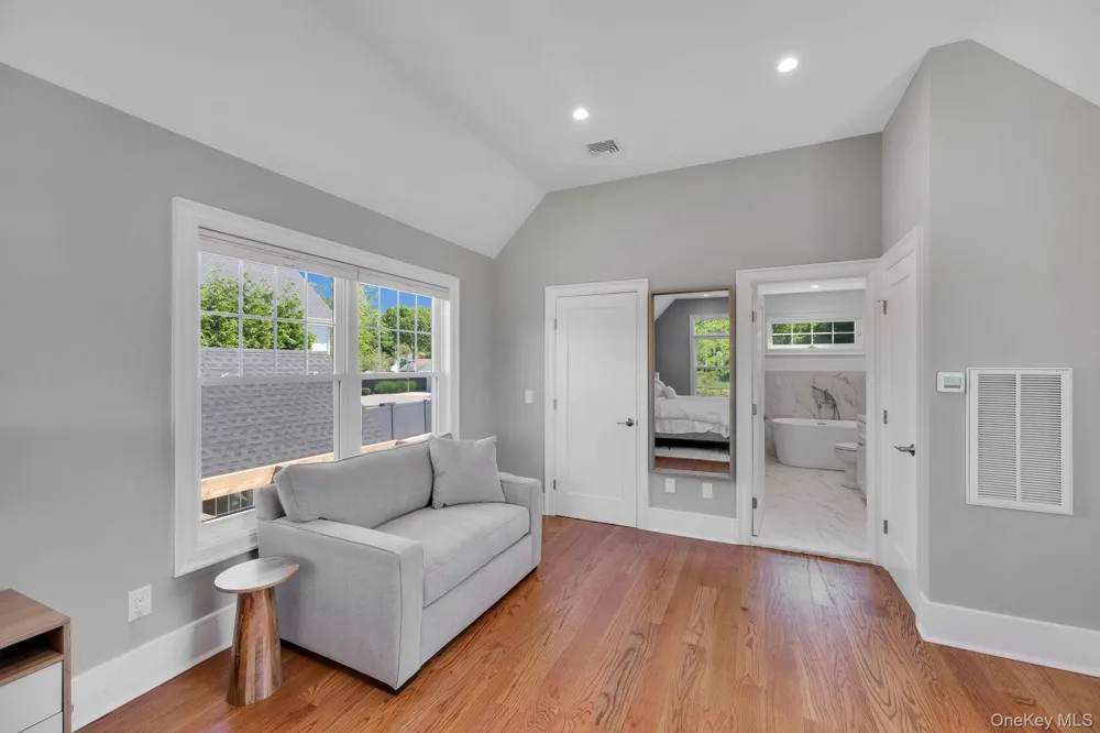 5415 Skunk Lane Cutchogue, NY 11935