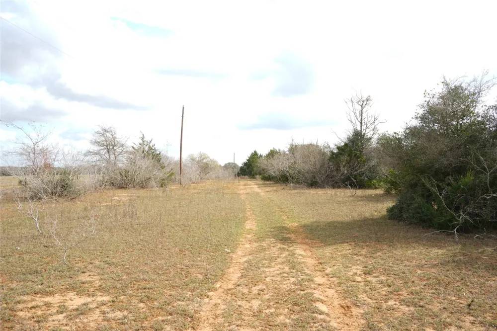 259 Meduna Road Smithville, TX 78957