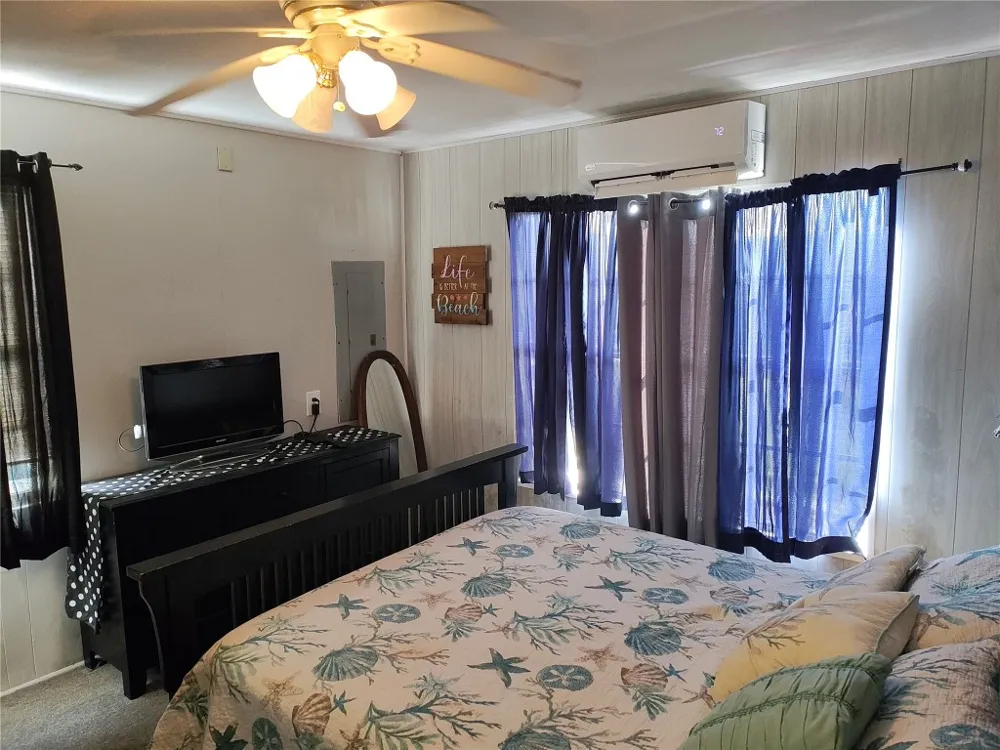 415 Seashell Drive Surfside Beach, TX 77541