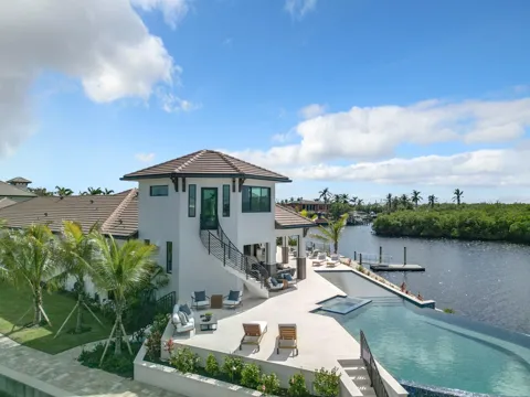 14201 BAY DRIVE