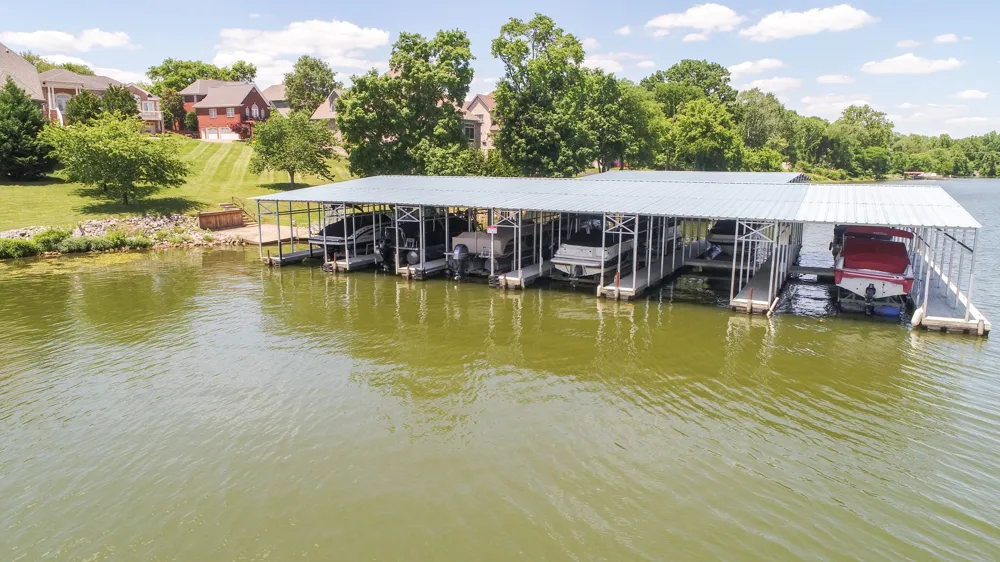 131 Lake Harbor Dr Hendersonville, TN 37075