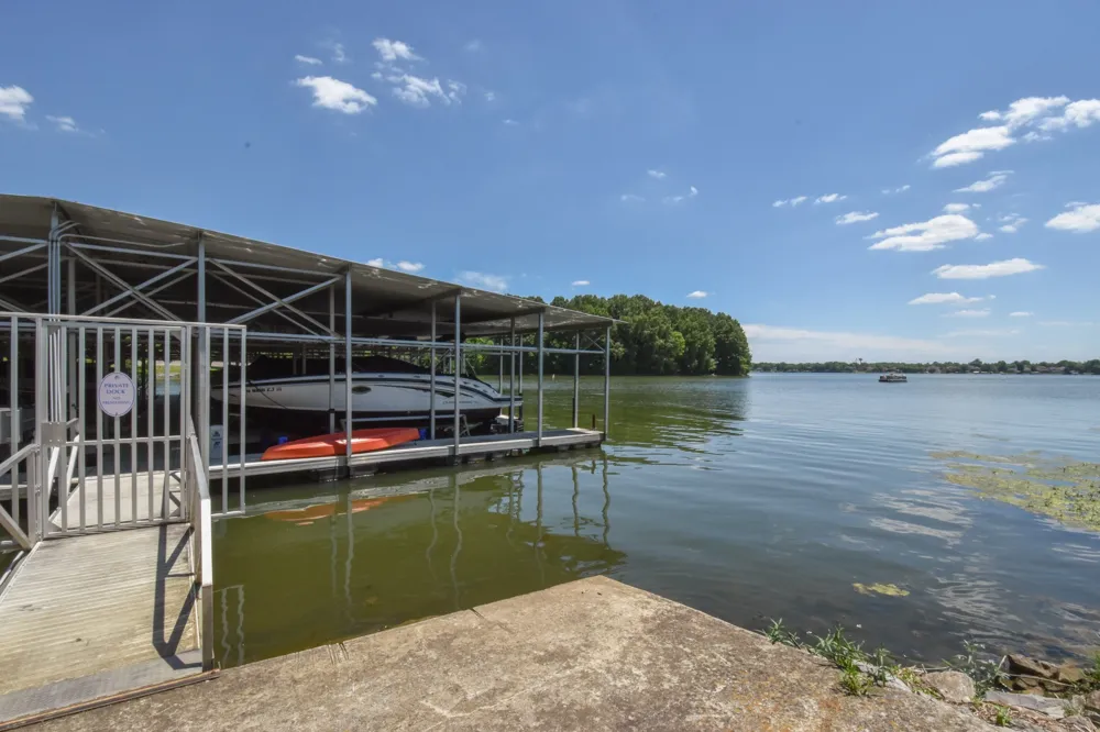 131 Lake Harbor Dr Hendersonville, TN 37075
