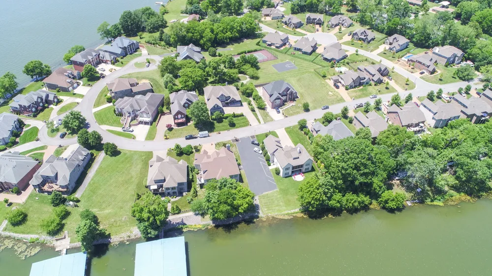 131 Lake Harbor Dr Hendersonville, TN 37075