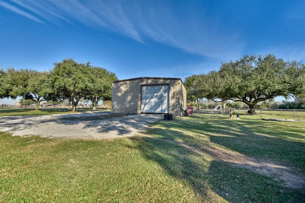 16010 Warren Ranch Road Hockley, TX 77447