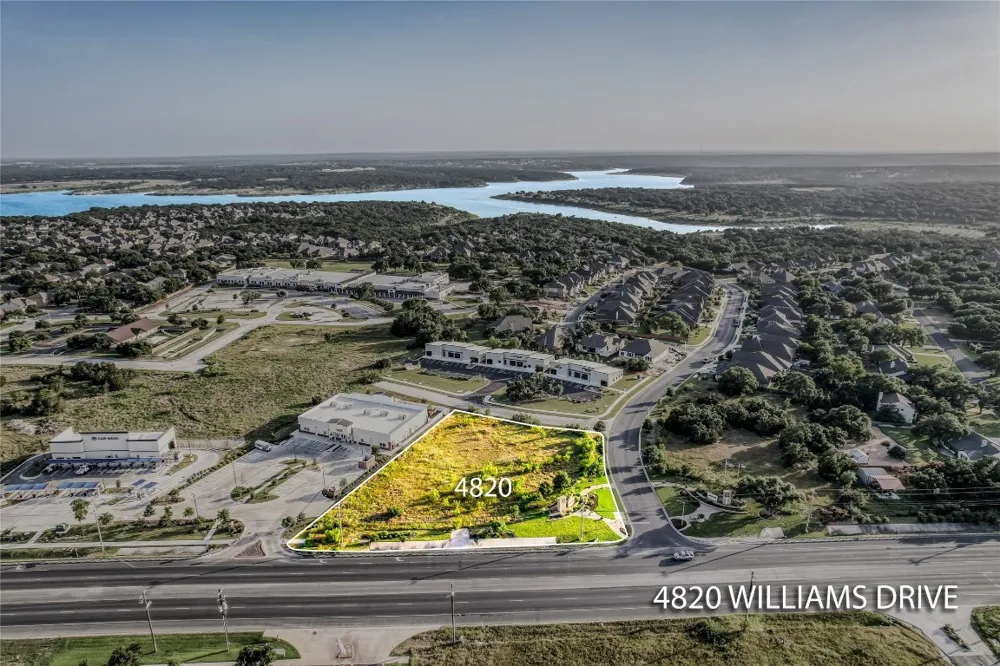 4820 Williams Drive Georgetown, TX 78633