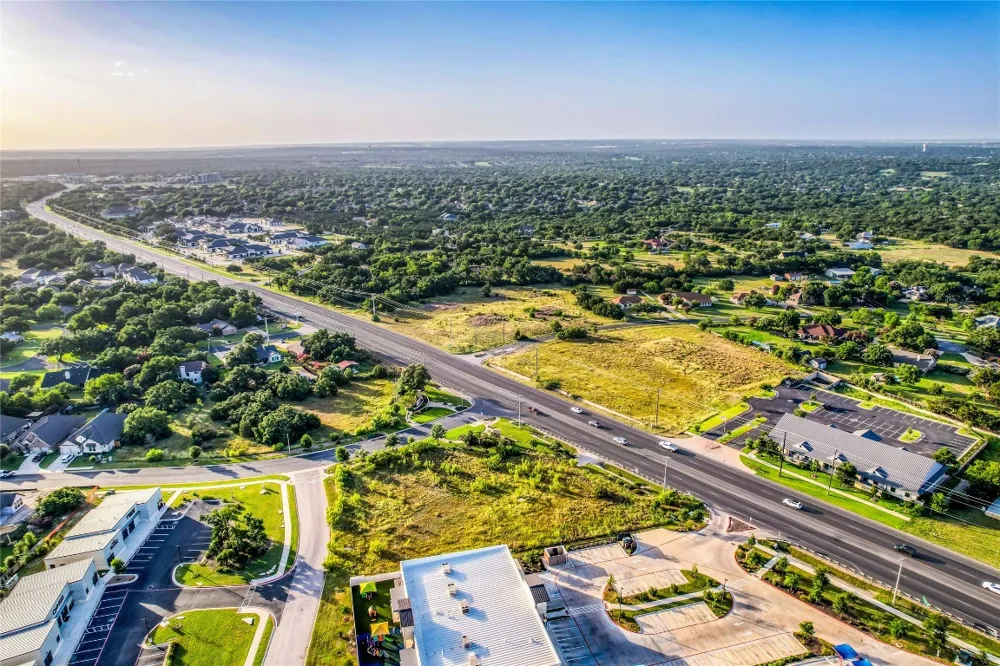 4820 Williams Drive Georgetown, TX 78633
