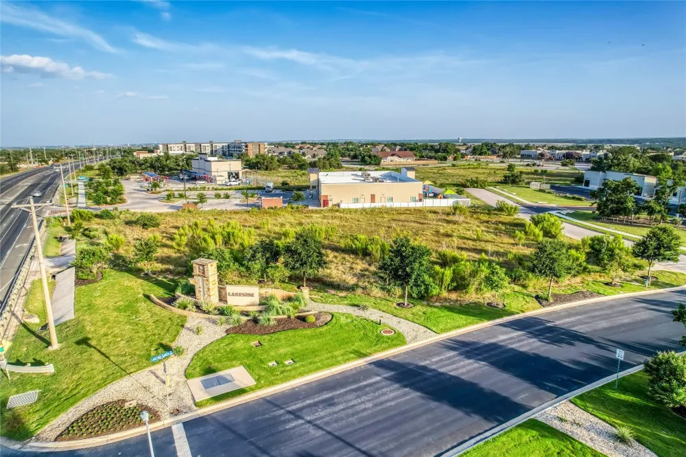 4820 Williams Drive Georgetown, TX 78633