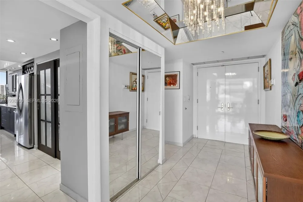 20281 E Country Club Dr #201 Aventura, FL 33180