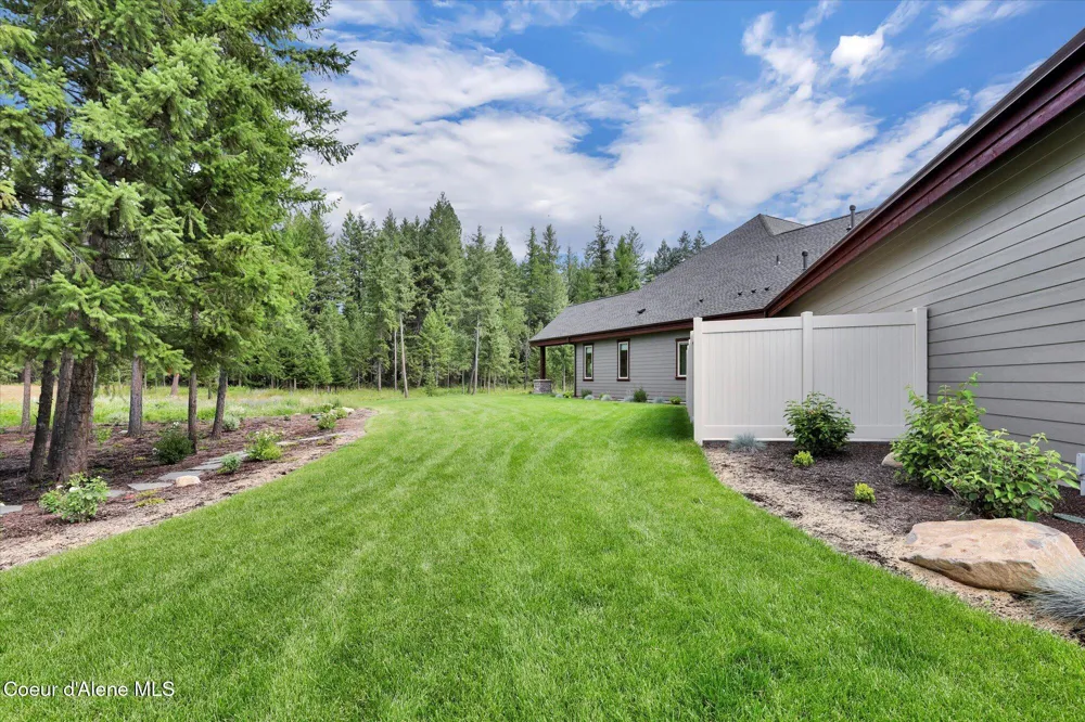 1237 E Amulet Circle Rathdrum, ID 83858