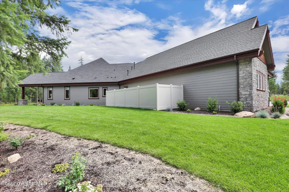 1237 E Amulet Circle Rathdrum, ID 83858