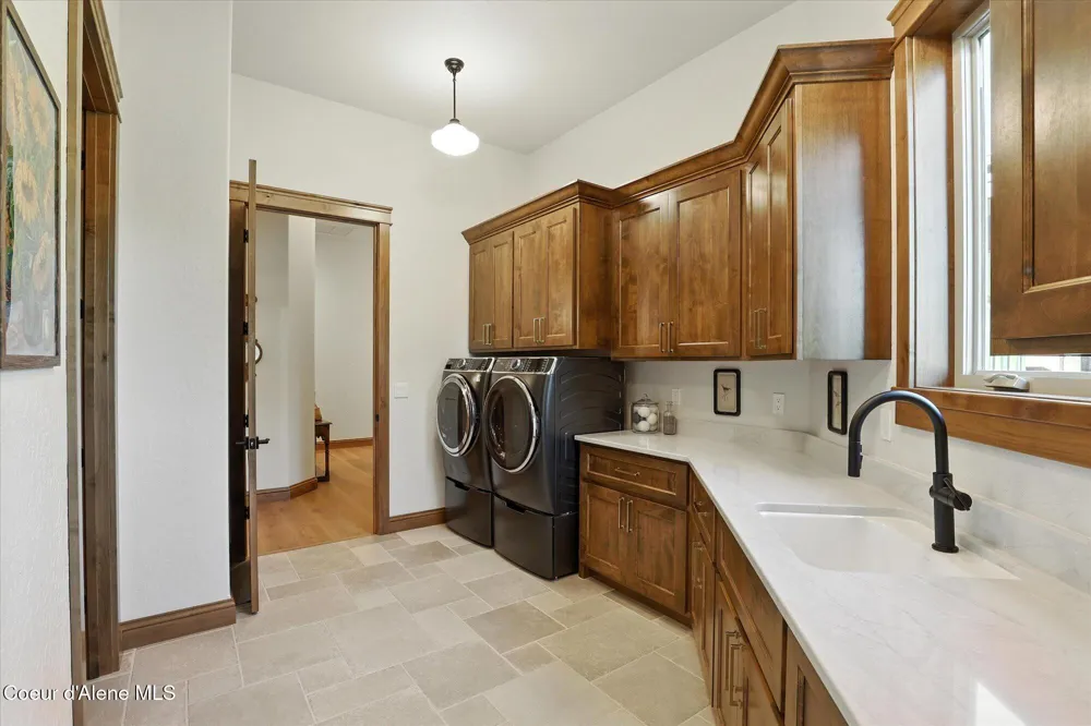 1237 E Amulet Circle Rathdrum, ID 83858