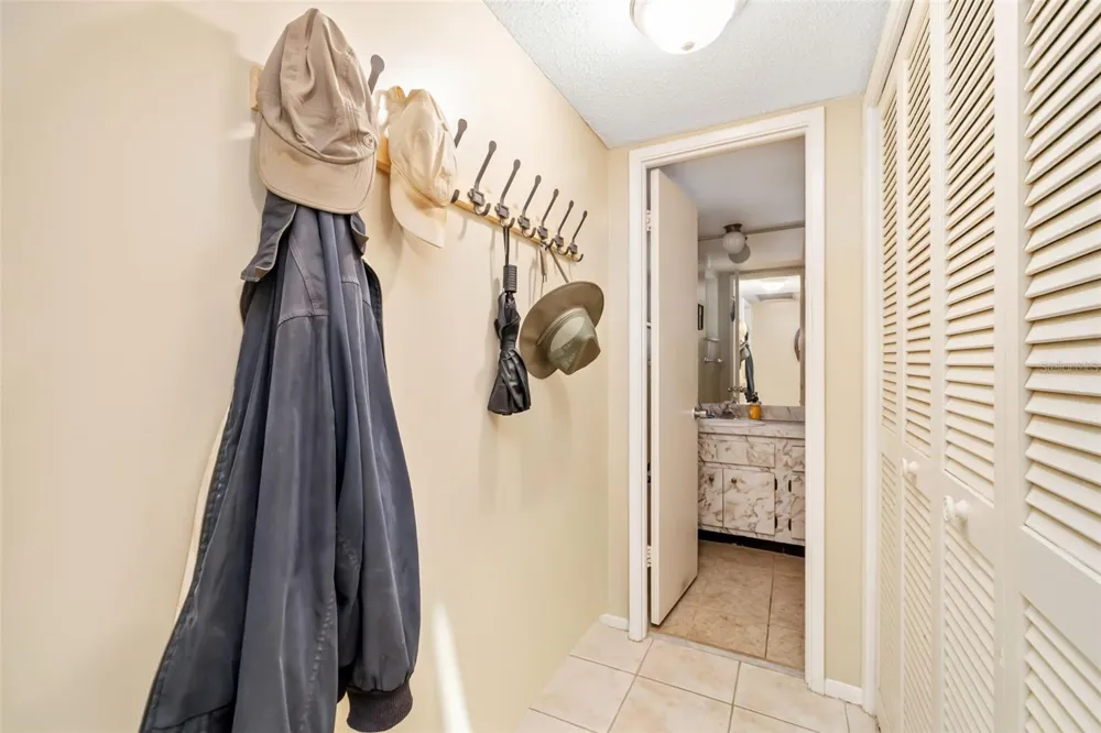 7461 W COUNTRY CLUB DRIVE #404 Sarasota, FL 34243
