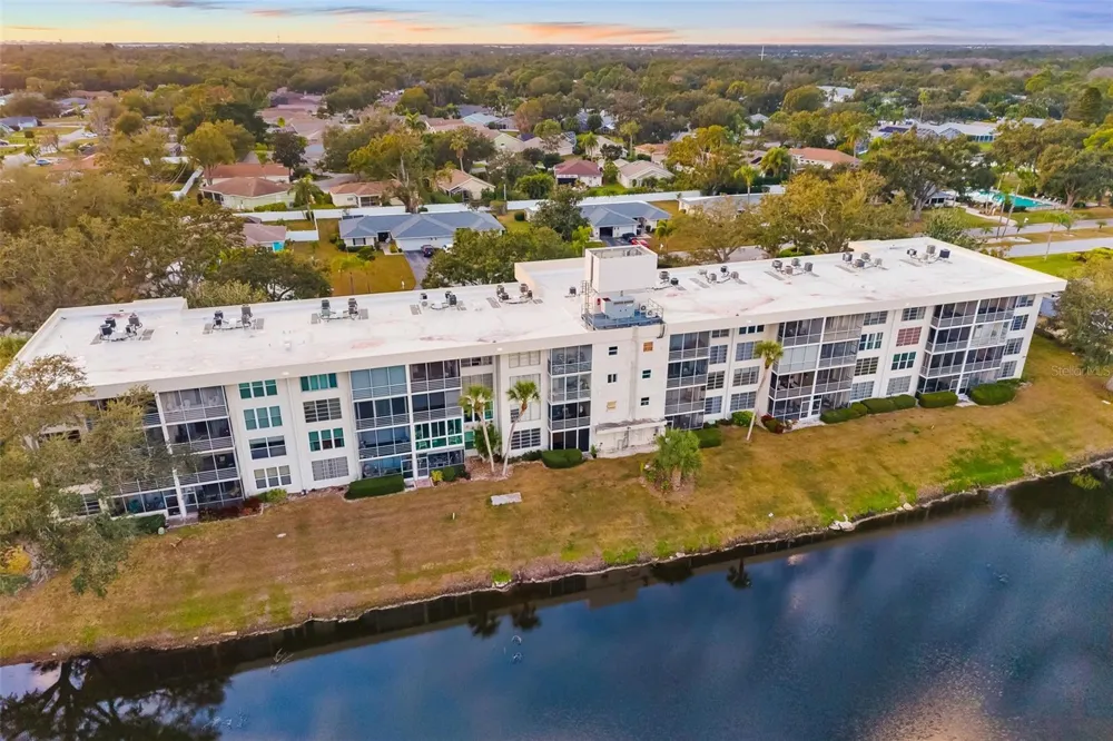 7461 W COUNTRY CLUB DRIVE #404 Sarasota, FL 34243