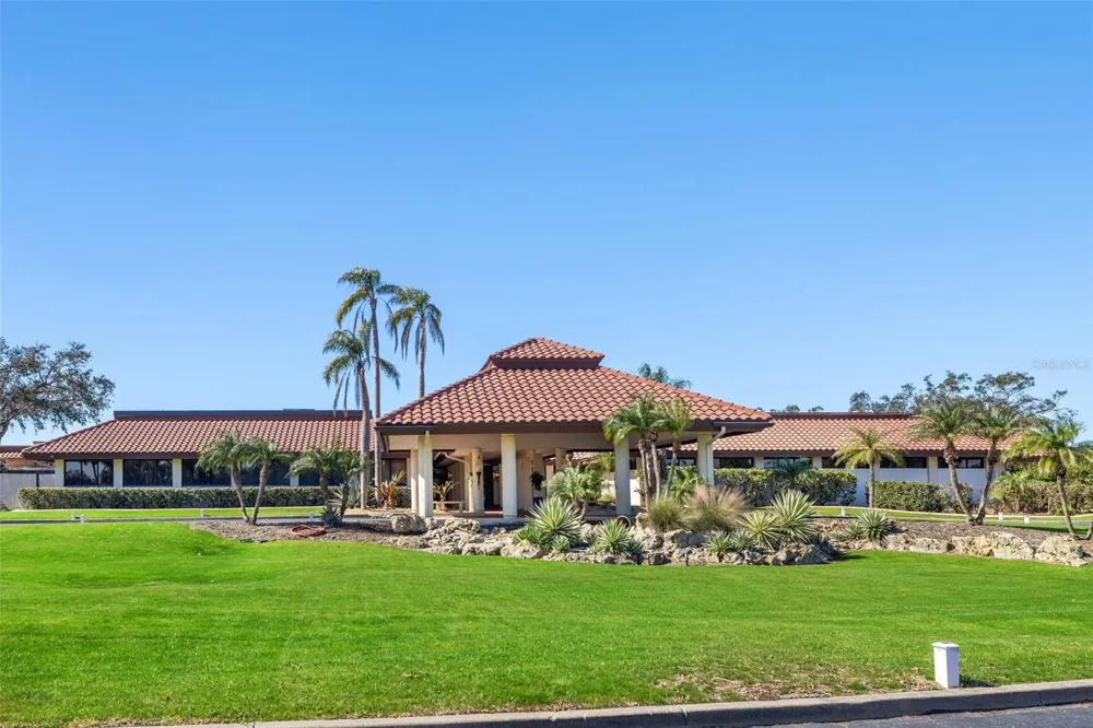 7461 W COUNTRY CLUB DRIVE #404 Sarasota, FL 34243