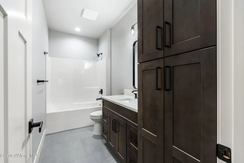 2099 S Aspen Way Sandpoint, ID 83864