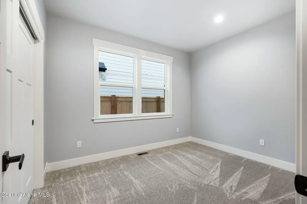 2099 S Aspen Way Sandpoint, ID 83864