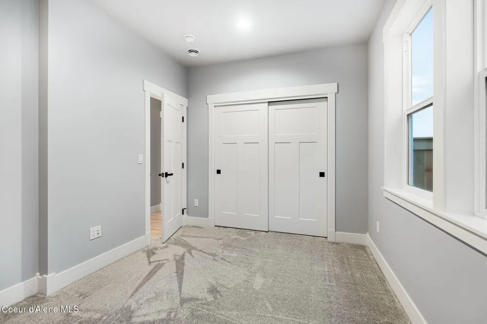 2099 S Aspen Way Sandpoint, ID 83864