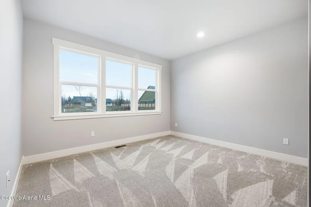 2099 S Aspen Way Sandpoint, ID 83864