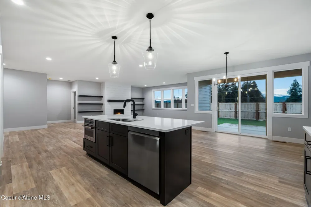 2099 S Aspen Way Sandpoint, ID 83864