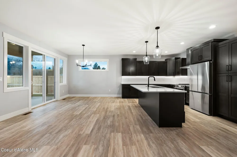 2099 S Aspen Way Sandpoint, ID 83864