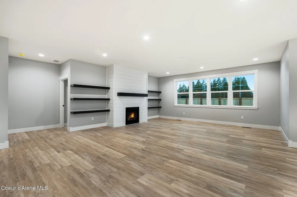 2099 S Aspen Way Sandpoint, ID 83864