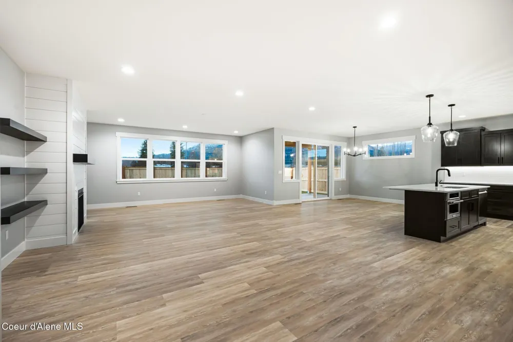 2099 S Aspen Way Sandpoint, ID 83864