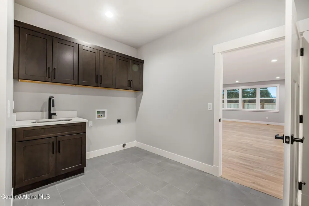 2099 S Aspen Way Sandpoint, ID 83864
