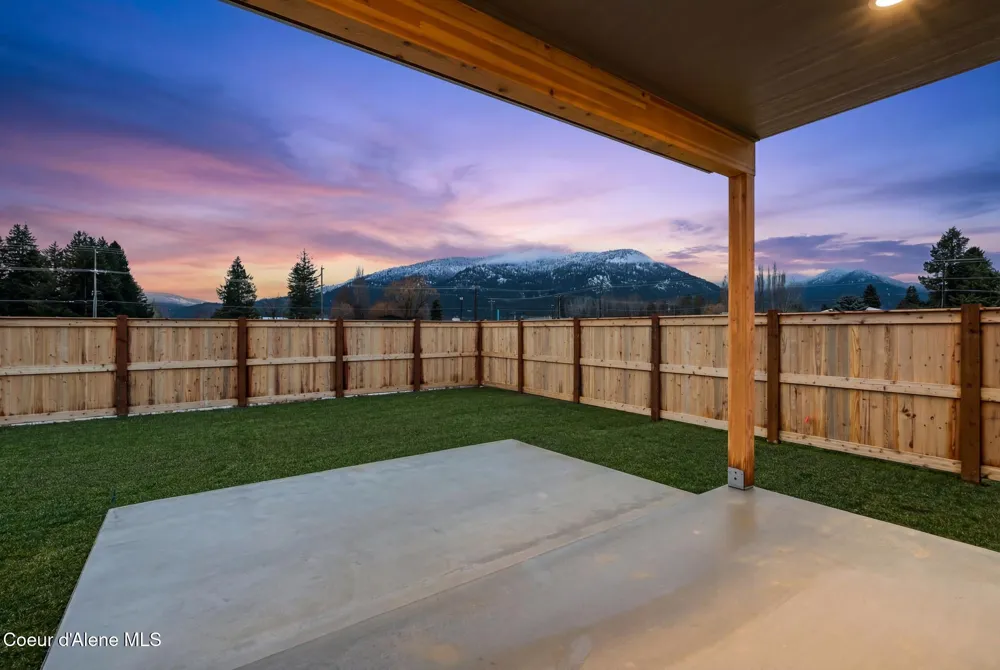 2099 S Aspen Way Sandpoint, ID 83864