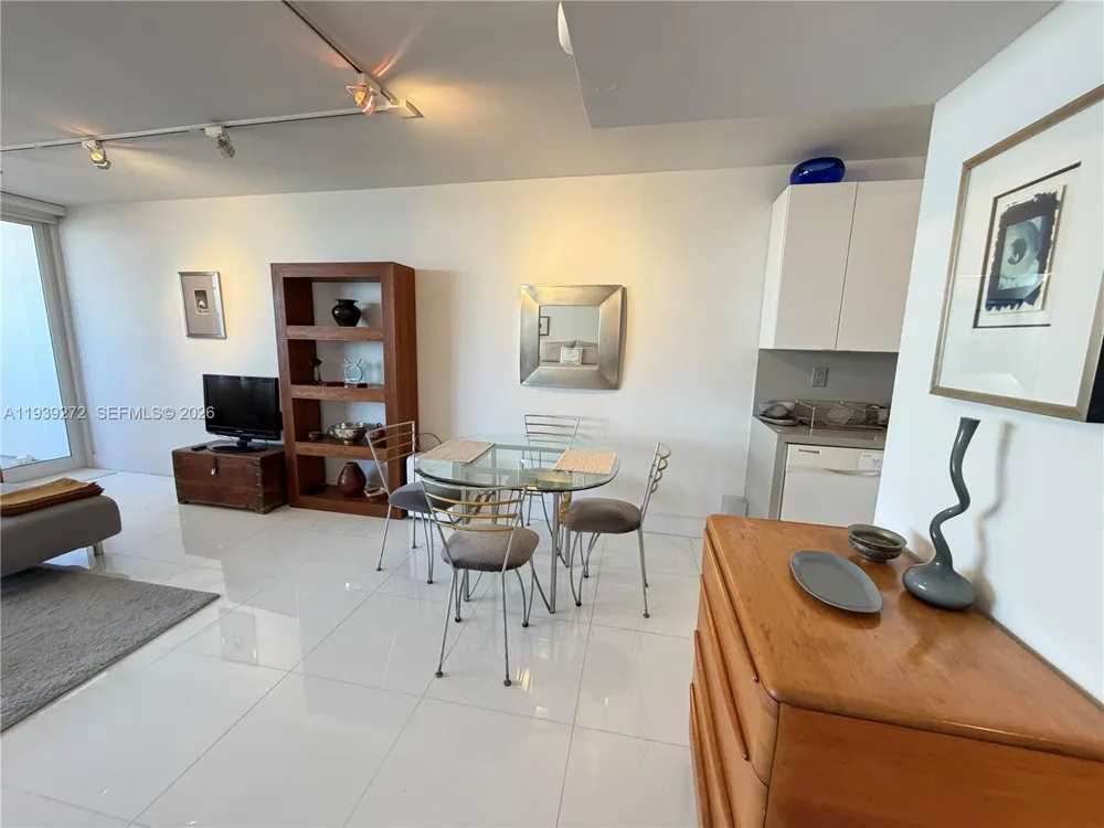 100 Lincoln Rd #1230 Miami Beach, FL 33139