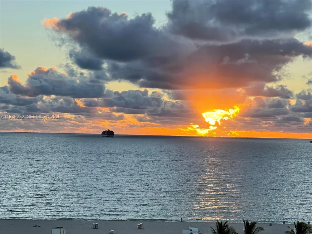 100 Lincoln Rd #1230 Miami Beach, FL 33139