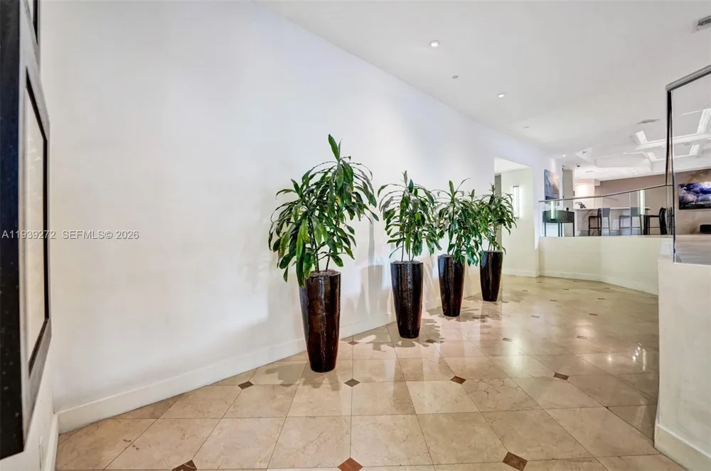100 Lincoln Rd #1230 Miami Beach, FL 33139