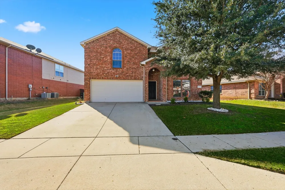 10733 Kittering Trail Fort Worth, TX 76052