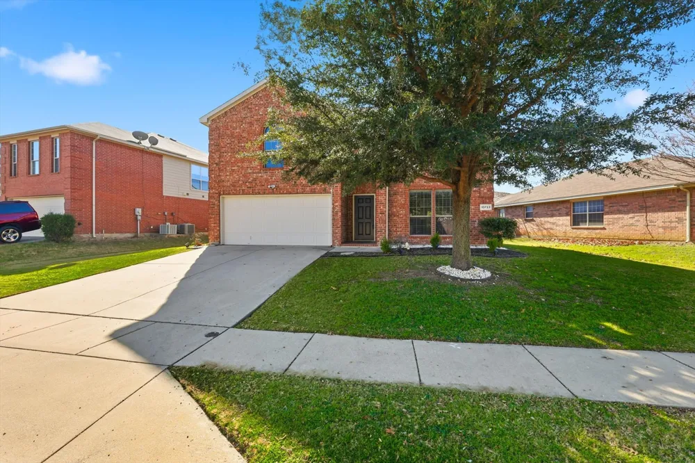 10733 Kittering Trail Fort Worth, TX 76052
