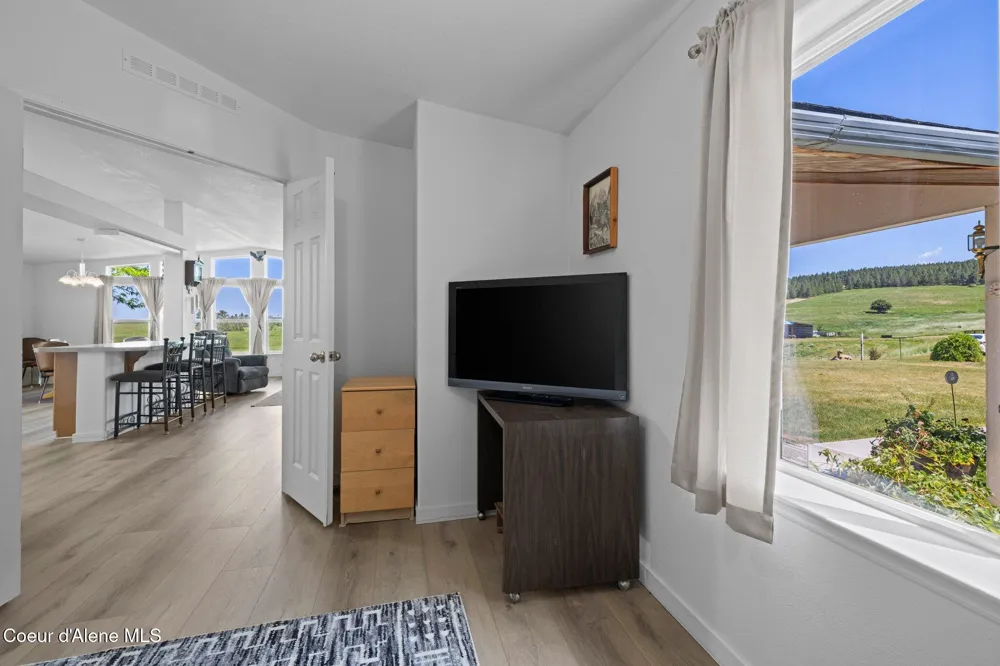 10207 Sanders Road Tensed, ID 83870