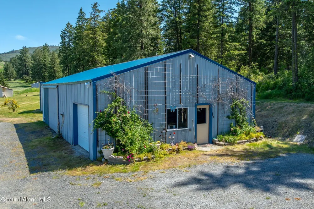 10207 Sanders Road Tensed, ID 83870